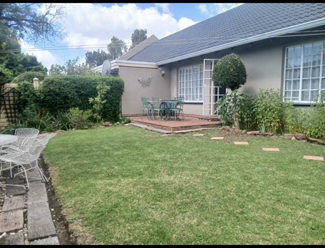 2 BEDROOM TOWNHOUSE FOR SALE IN ALBERTSDAL